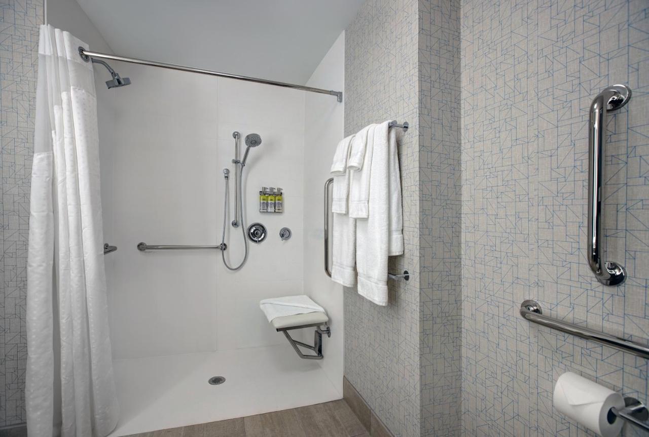 Holiday Inn Express - Milwaukee Downtown By Ihg Zewnętrze zdjęcie