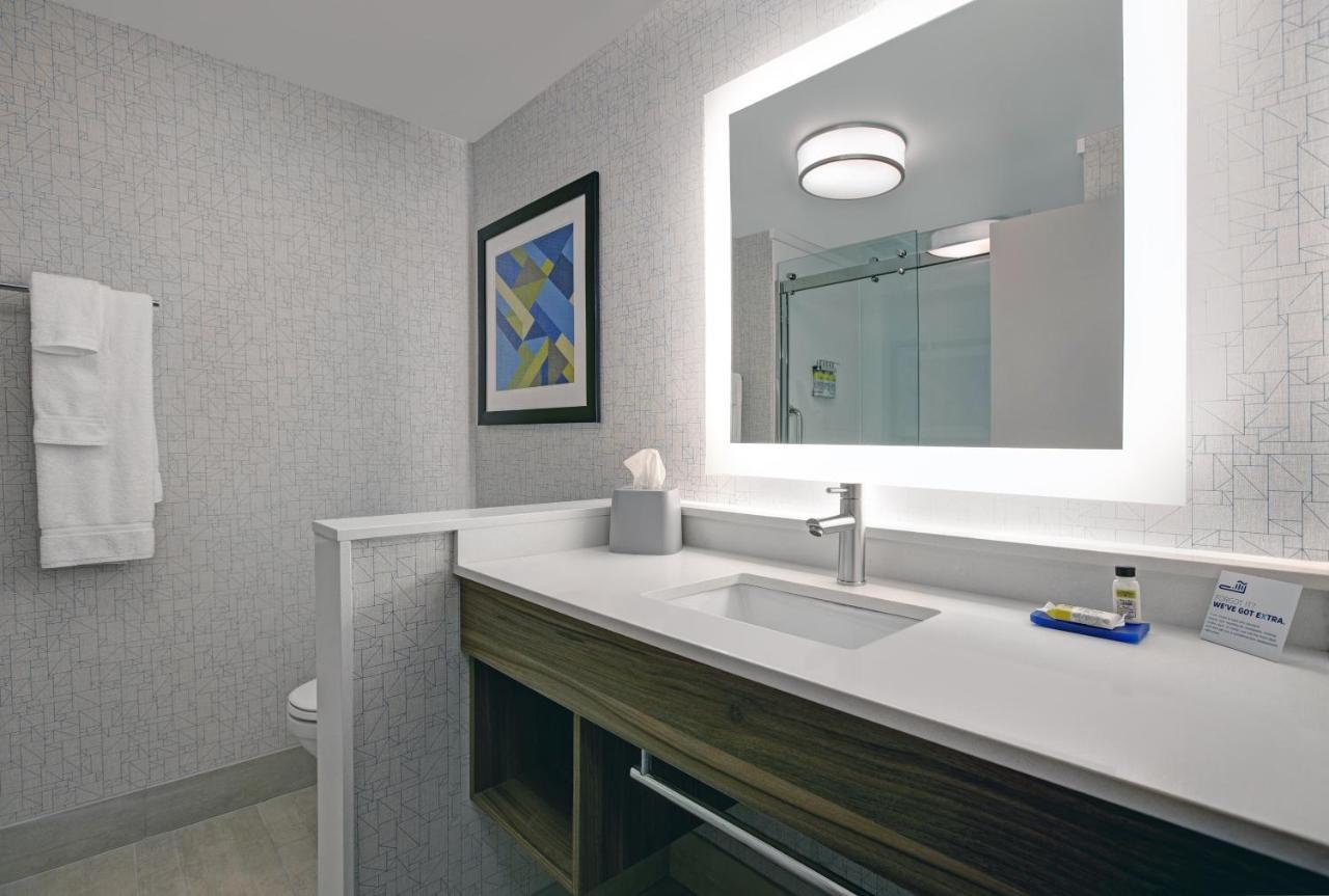 Holiday Inn Express - Milwaukee Downtown By Ihg Zewnętrze zdjęcie
