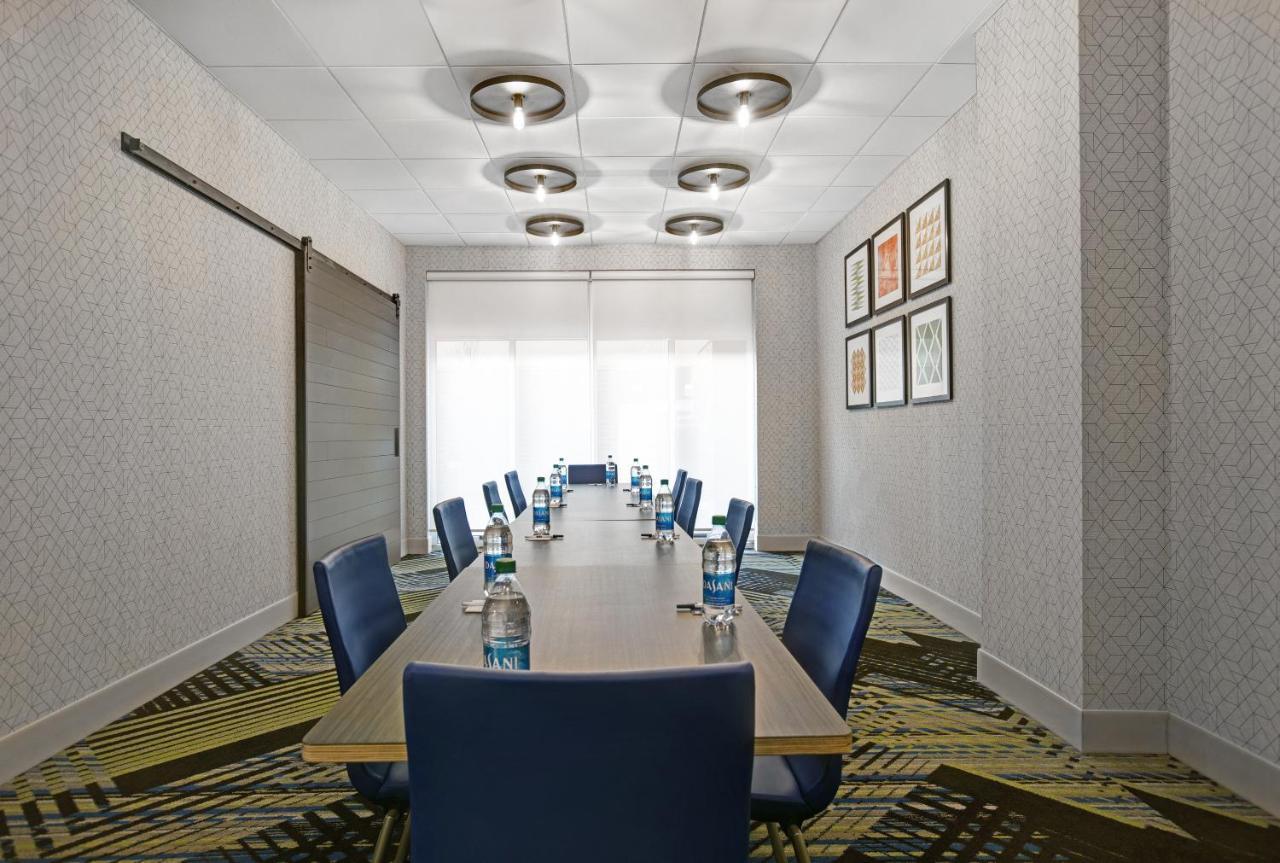 Holiday Inn Express - Milwaukee Downtown By Ihg Zewnętrze zdjęcie